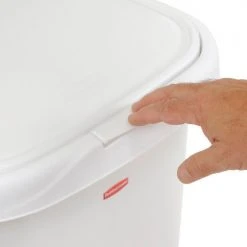 Rubbermaid® Liner Lock Spring Top Wastebasket 5l58 52 Qt, White 27 Rubbermaid® Liner Lock Spring Top Wastebasket 5l58 52 Qt, White -Cheap Trash & Recycling Store 261587WH 09