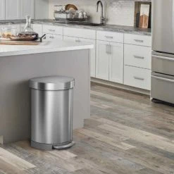 simplehuman® Semi-Round Step Can, 16 Gallon Brushed SS - CW2029 11 simplehuman® Semi-Round Step Can, 16 Gallon Brushed SS - CW2029 -Cheap Trash & Recycling Store CW2029 06